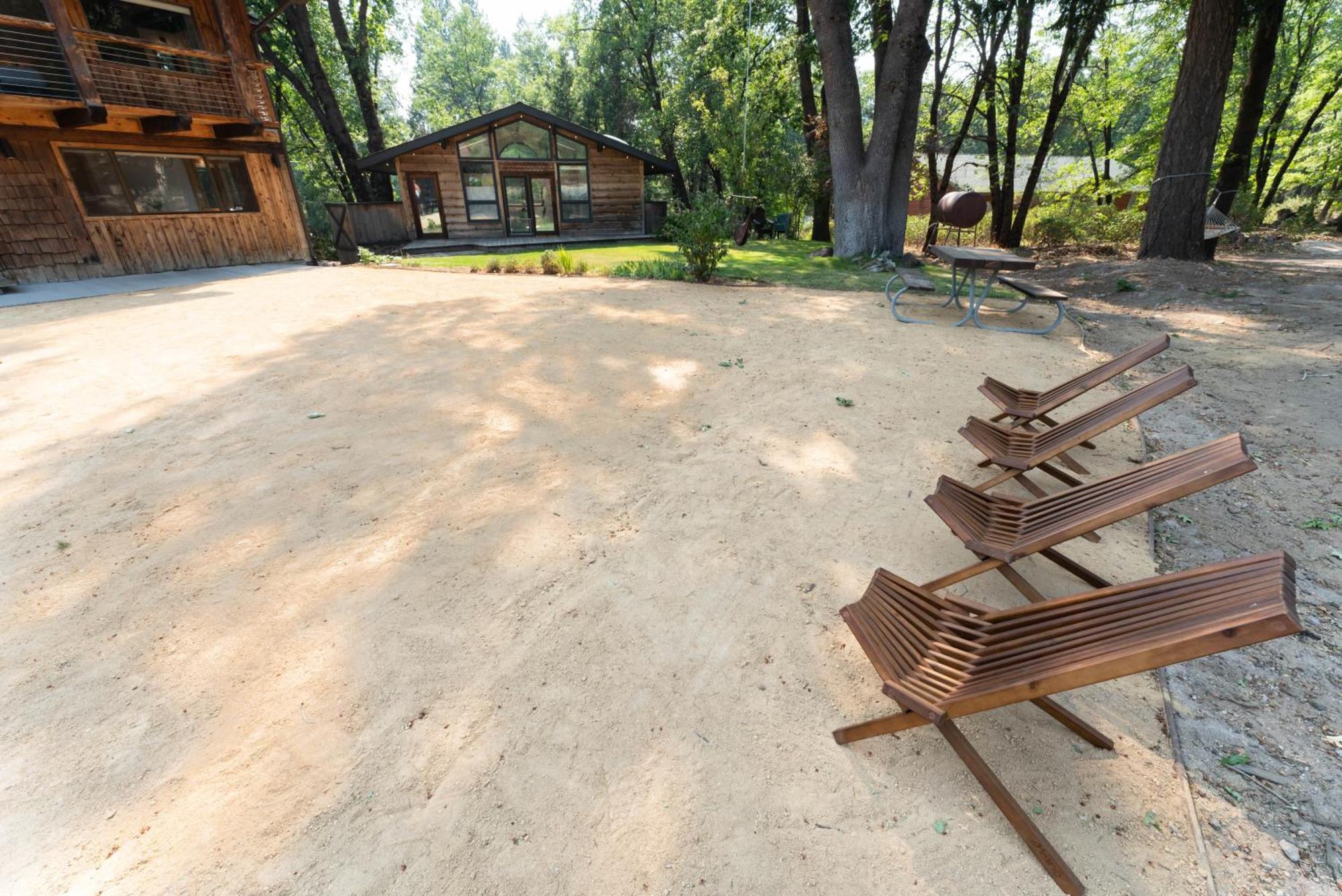 Basecamp Lodge Mount Shasta Εξωτερικό φωτογραφία