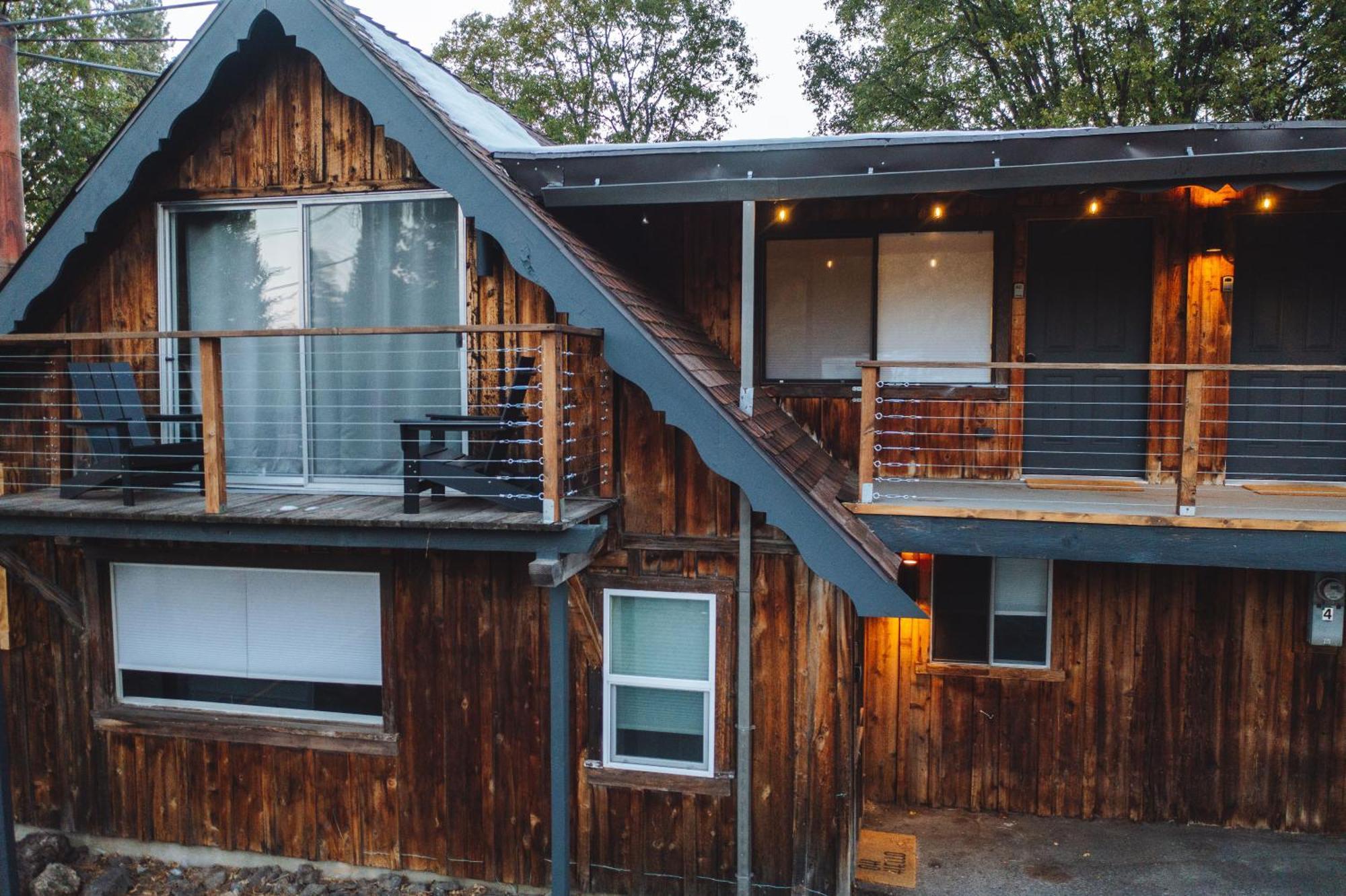 Basecamp Lodge Mount Shasta Εξωτερικό φωτογραφία