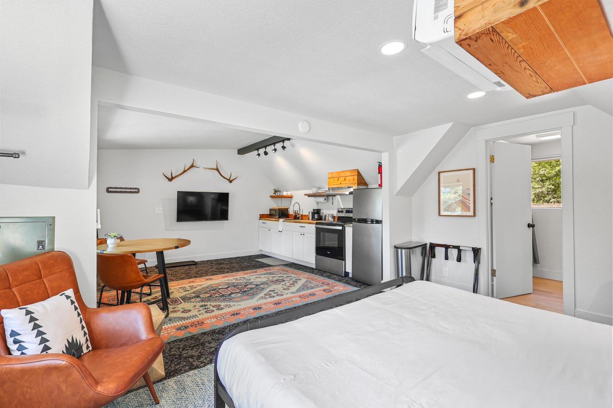 Basecamp Lodge Mount Shasta Δωμάτιο φωτογραφία