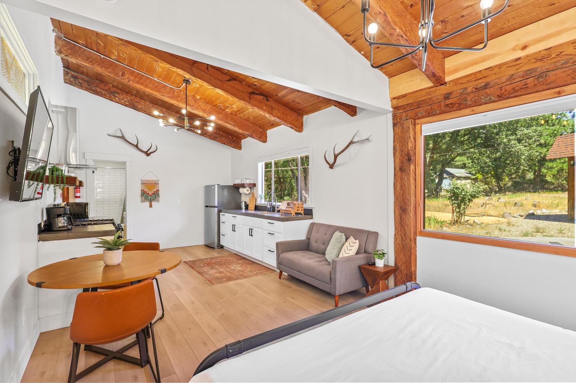 Basecamp Lodge Mount Shasta Δωμάτιο φωτογραφία