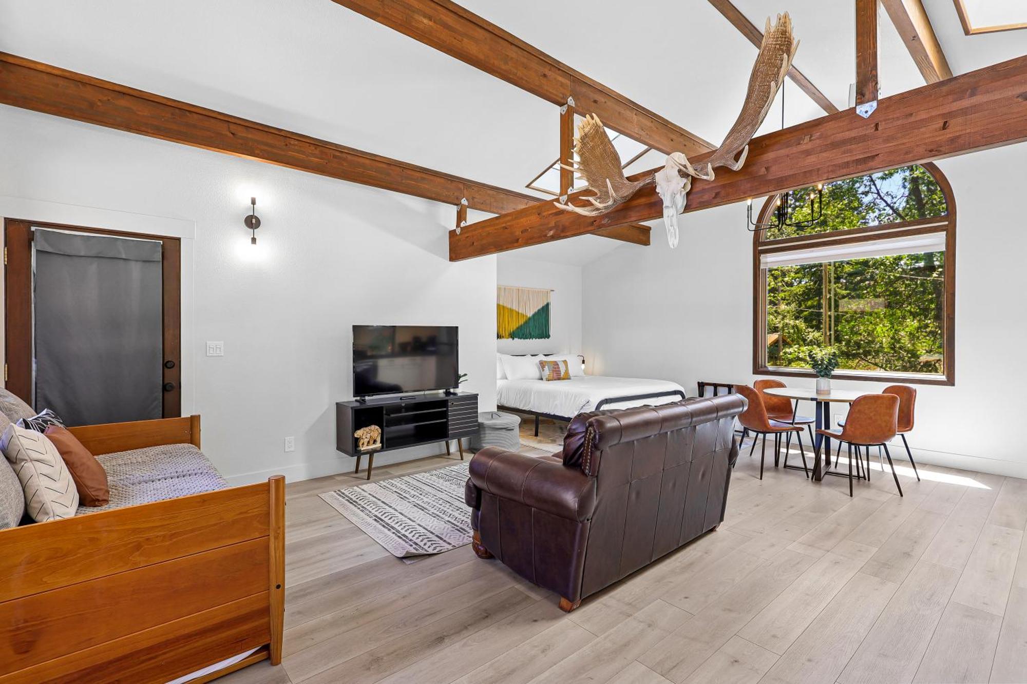 Basecamp Lodge Mount Shasta Δωμάτιο φωτογραφία
