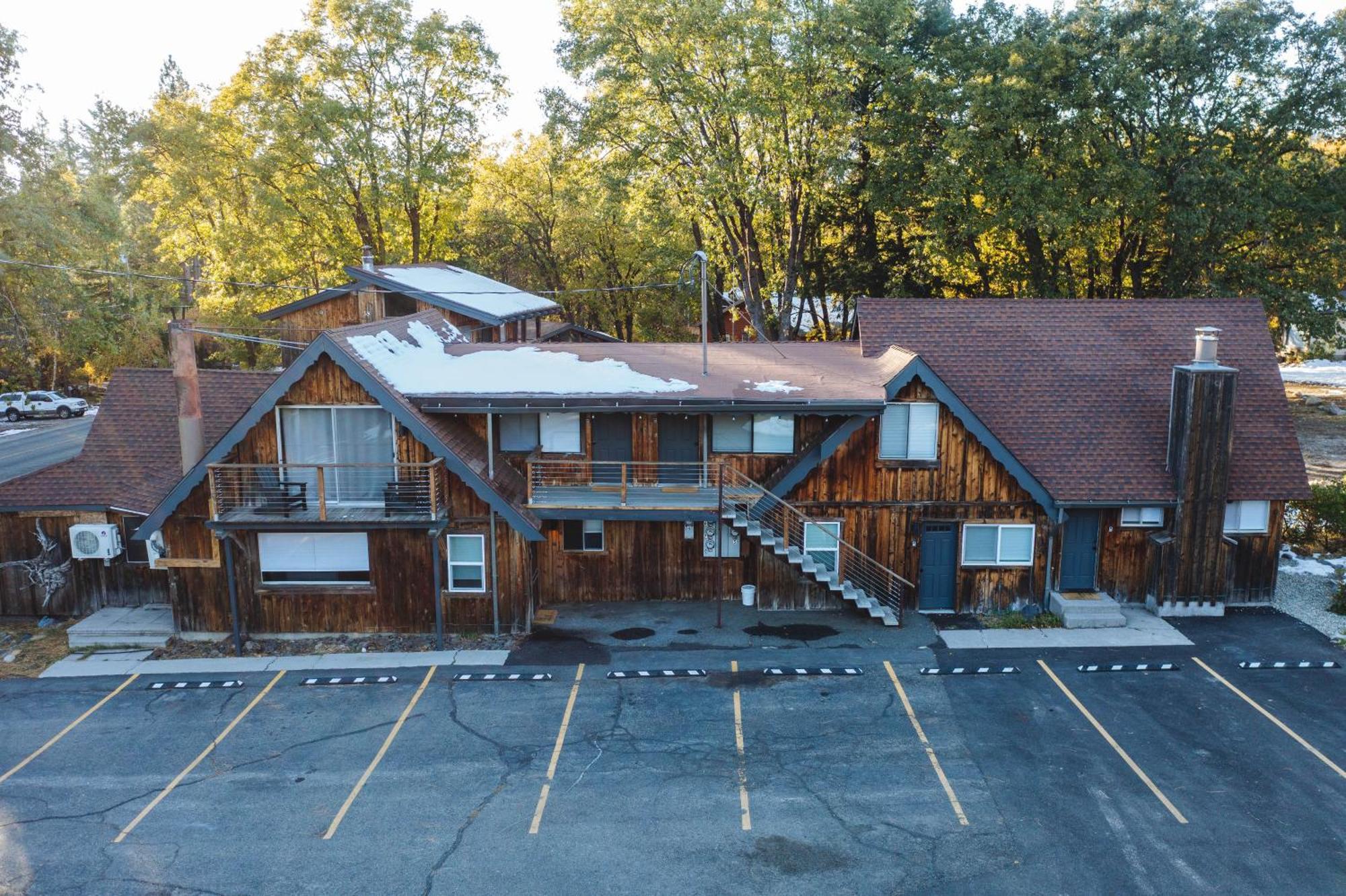 Basecamp Lodge Mount Shasta Εξωτερικό φωτογραφία