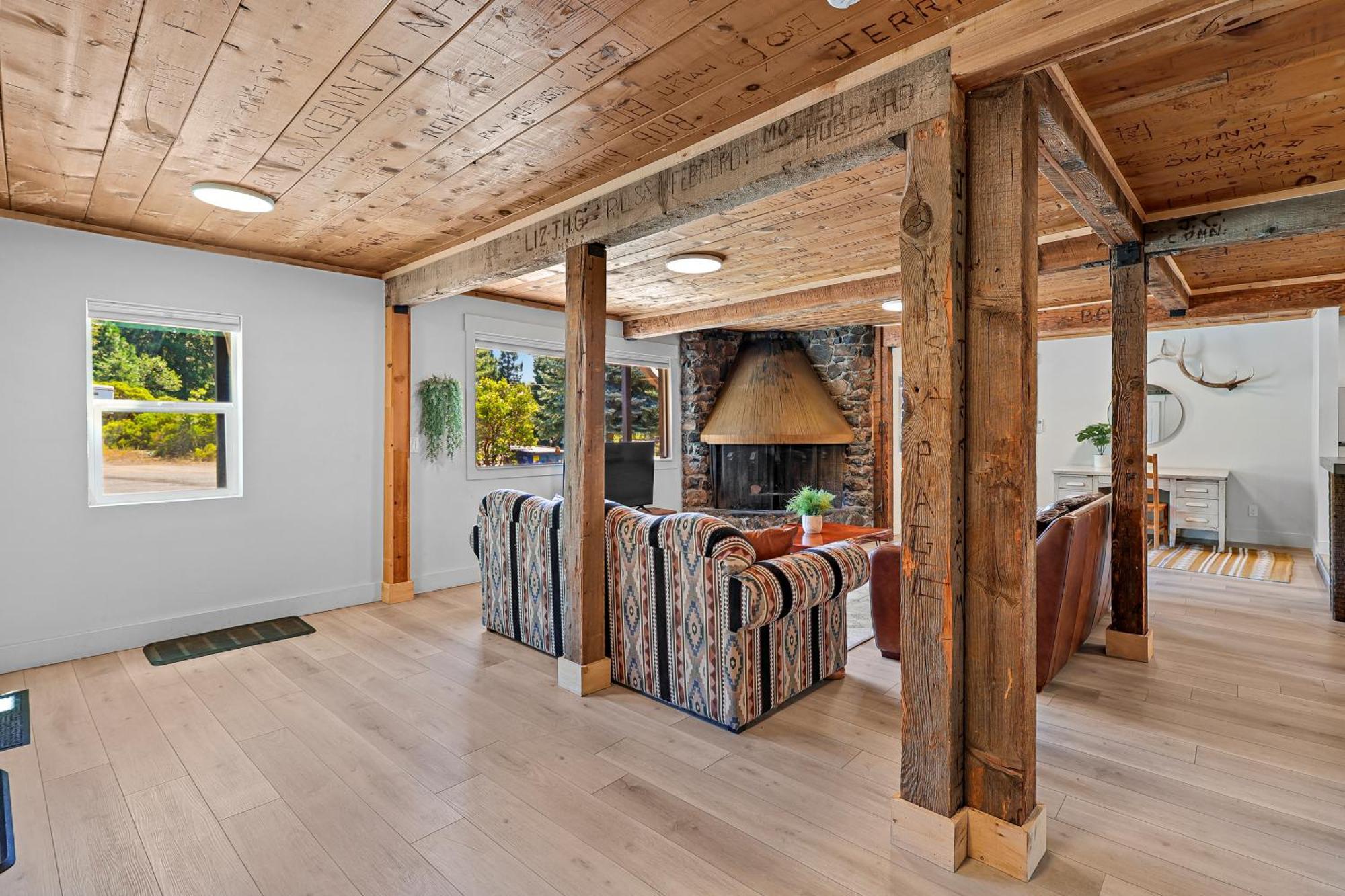 Basecamp Lodge Mount Shasta Δωμάτιο φωτογραφία