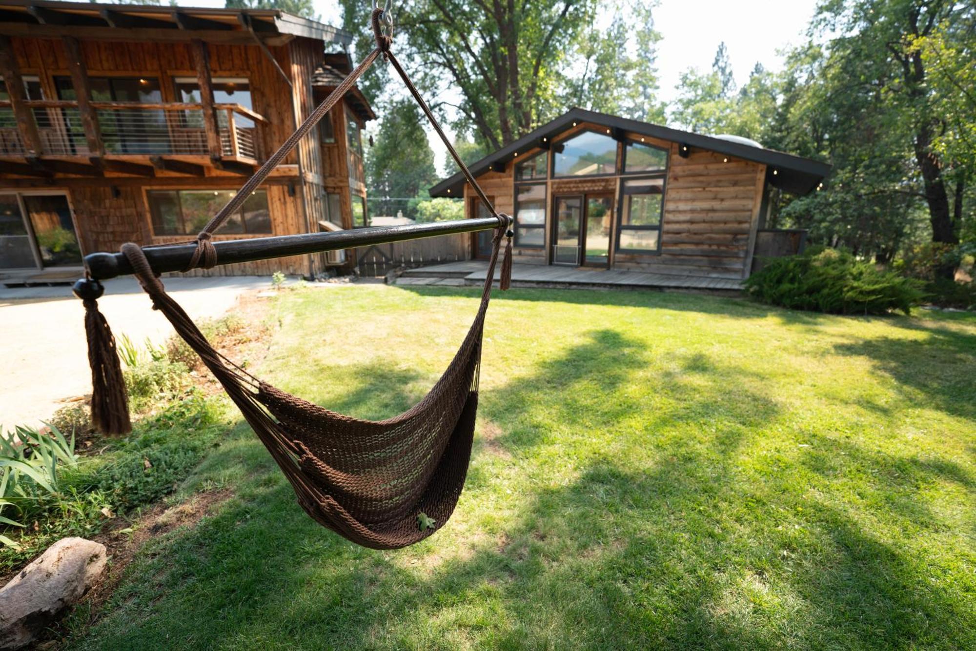 Basecamp Lodge Mount Shasta Εξωτερικό φωτογραφία